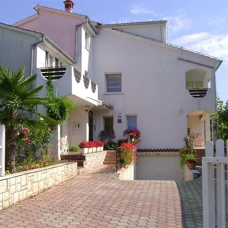 In With Balcony, Air Conditioning, Wifi 819-2 Apartman Poreč